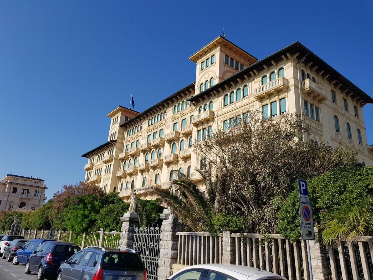 Rodeo Drive Apartment Viareggio Luaran gambar