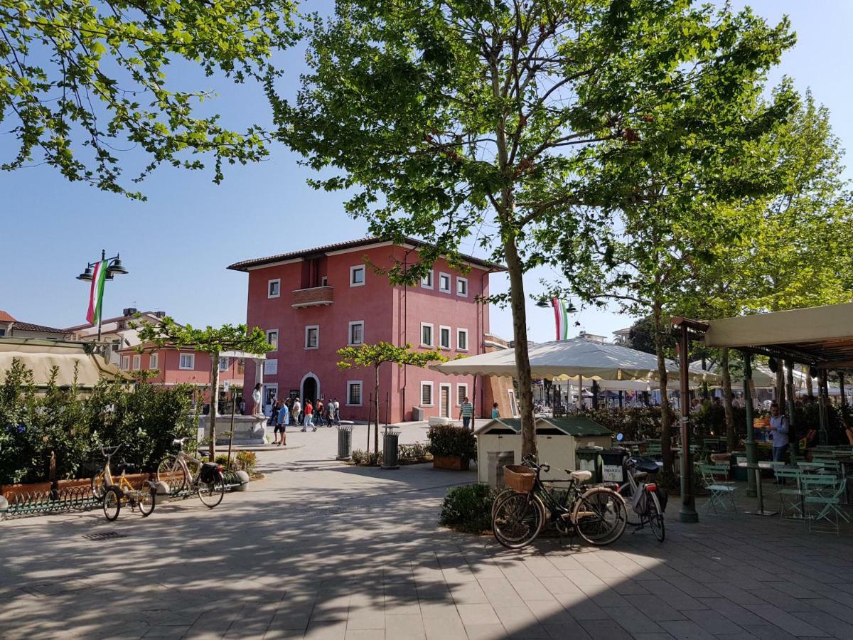 Rodeo Drive Apartment Viareggio Luaran gambar